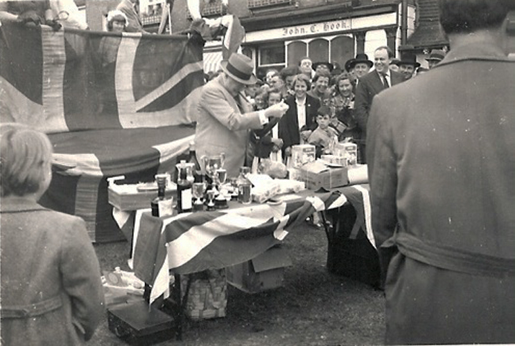 Sir WINSTON CHURCHILL - CHRISTOPHER SOAMES Westerham Carnival (early 1950s).jpg